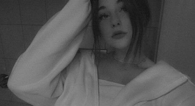 Full leaked Larissaxadventures private onlyfans photo