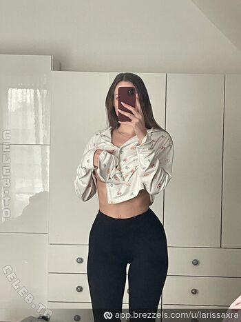 Full leaked Larissaxra private onlyfans photo
