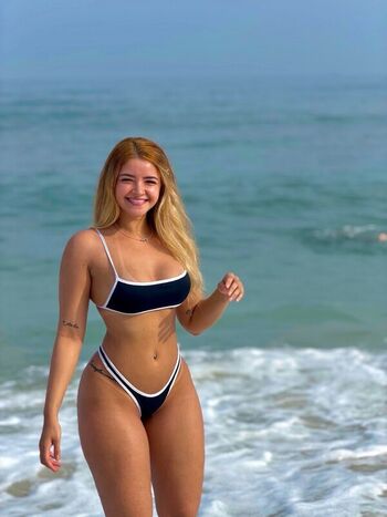Full leaked Laristher private onlyfans photo