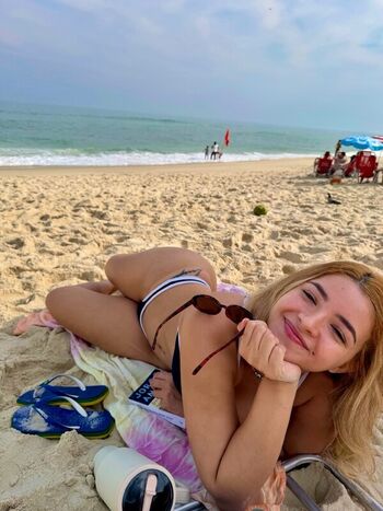 Full leaked Laristher private onlyfans photo
