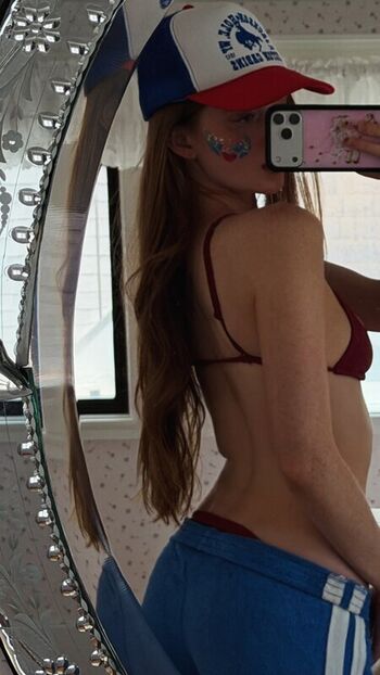 Full leaked Larsen thompson private onlyfans photo