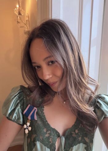 Full leaked Laufey lin page private onlyfans photo