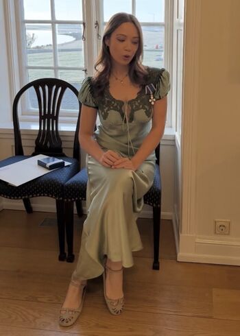 Full leaked Laufey lin page private onlyfans photo