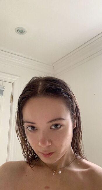 Full leaked Laufey lin private onlyfans photo