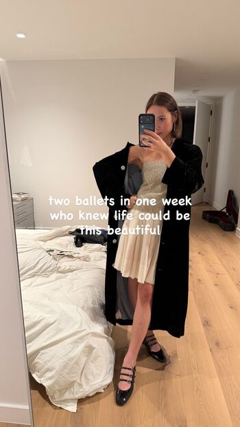 Full leaked Laufey lin private onlyfans photo