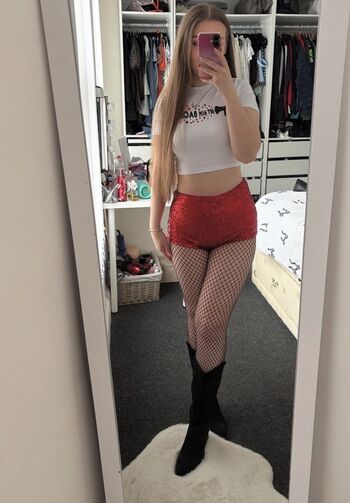 Full leaked Laura allen private onlyfans photo