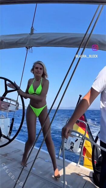 Full leaked Laura block private onlyfans photo