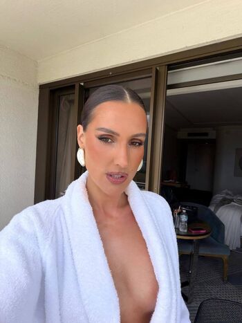 Full leaked Laura dundovic private onlyfans photo