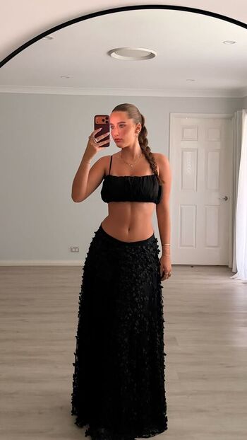 Full leaked Laura lauramjj private onlyfans photo