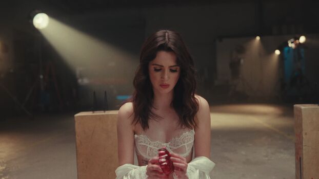 Laura Marano