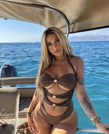 Full leaked Laura moradi private onlyfans photo