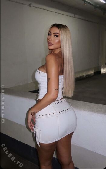 Full leaked Laura moradi private onlyfans photo