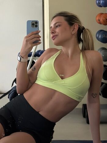 Full leaked Laura schadeck private onlyfans photo