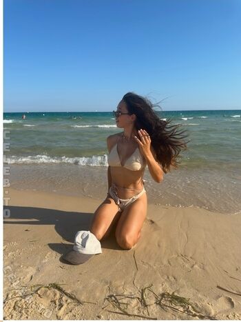 Full leaked Laura sophie private onlyfans photo