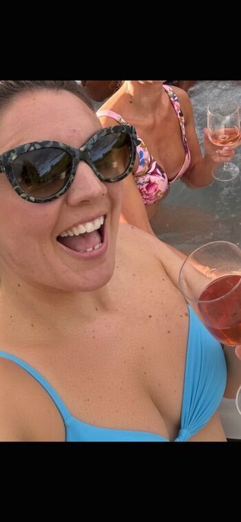 Full leaked Laura tobin private onlyfans photo