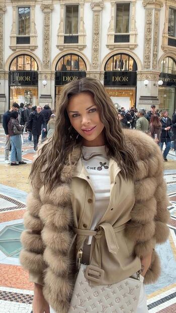 Full leaked Laura vargov private onlyfans photo