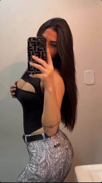Full leaked Laura victoria private onlyfans photo