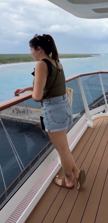 Full leaked Laura private onlyfans photo