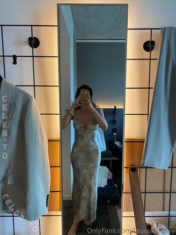 Full leaked Lauraa babyy private onlyfans photo