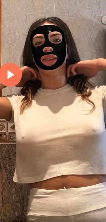 Full leaked Lauraalguaciil private onlyfans photo