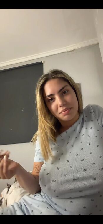 Full leaked Lauraalguaciil private onlyfans photo