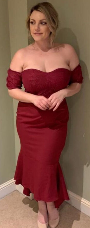 Full leaked Lauracurvemodel private onlyfans photo