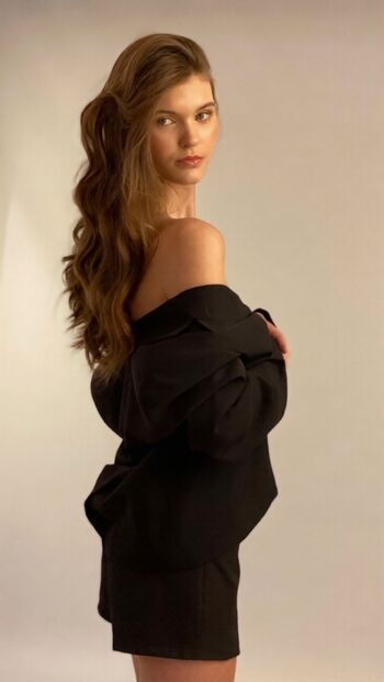 Full leaked Laurafermann page private onlyfans photo