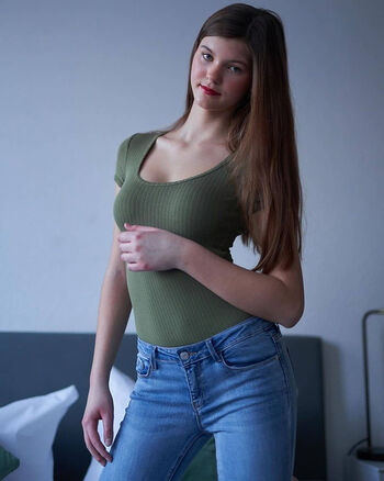 Full leaked Laurafermann page private onlyfans photo