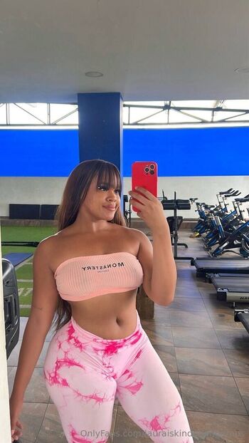 Full leaked Lauraiskindadangerous page private onlyfans photo