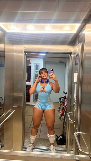 Full leaked Lauraiskindadangerous private onlyfans photo