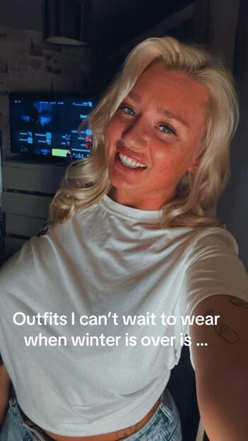 Full leaked Laurajmclean private onlyfans photo