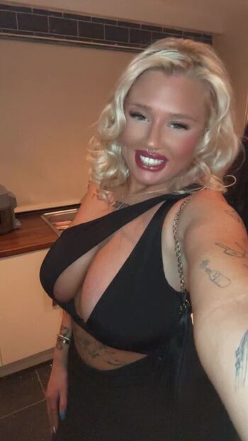 Full leaked Laurajmclean private onlyfans photo