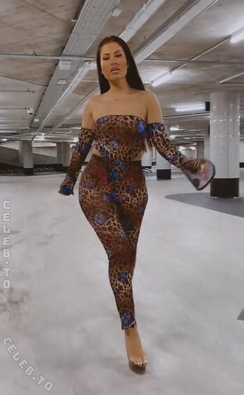 Full leaked Lauralianajane page private onlyfans photo