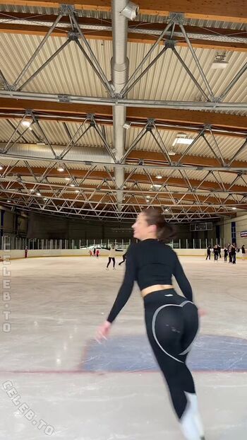 Full leaked Lauralianajane private onlyfans photo