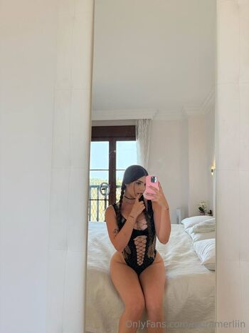 Full leaked Lauramerliin private onlyfans photo