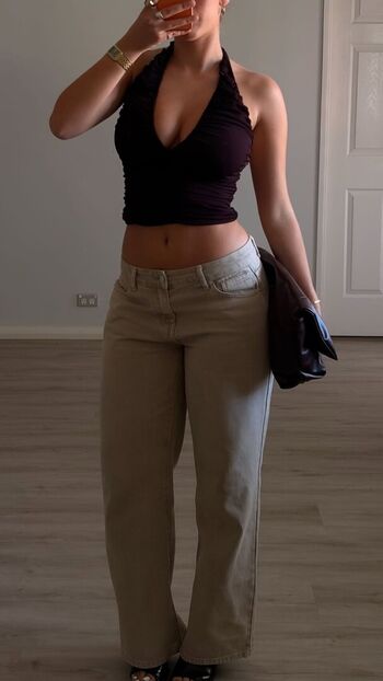 Full leaked Lauramjj page private onlyfans photo