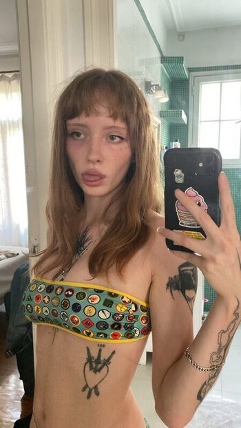 Full leaked Laurasad private onlyfans photo