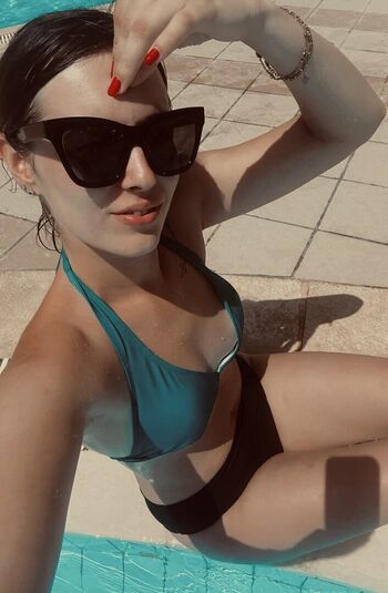 Full leaked Laurasidorjak private onlyfans photo