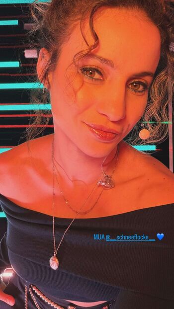 Full leaked Laure valee page private onlyfans photo