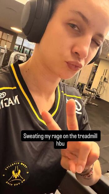 Full leaked Laure valee page private onlyfans photo