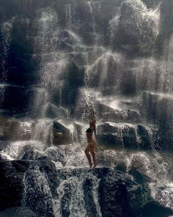 Full leaked Lauren fardon private onlyfans photo