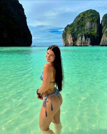 Full leaked Lauren fardon private onlyfans photo