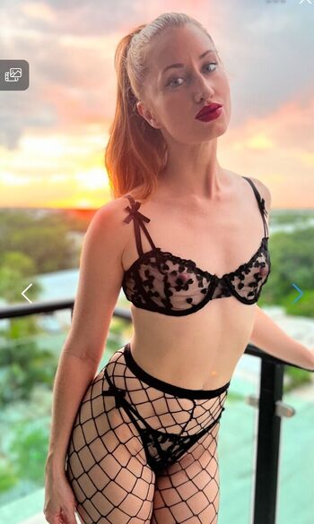 Full leaked Lauren lowe private onlyfans photo