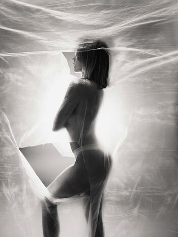 Full leaked Lauren lyle private onlyfans photo