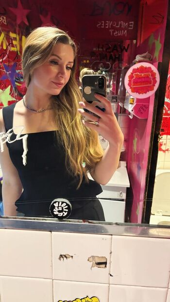 Full leaked Lauren southern private onlyfans photo