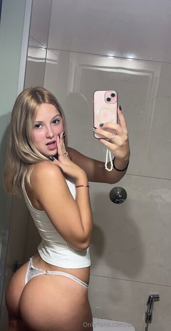 Full leaked Lauren taylor private onlyfans photo