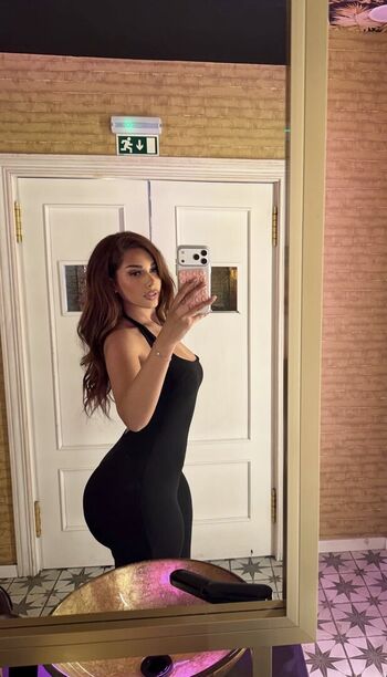 Full leaked Laurgmzz private onlyfans photo