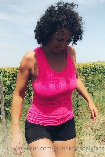 Full leaked Laurieloves private onlyfans photo