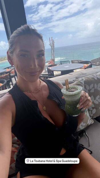 Full leaked Laurine private onlyfans photo