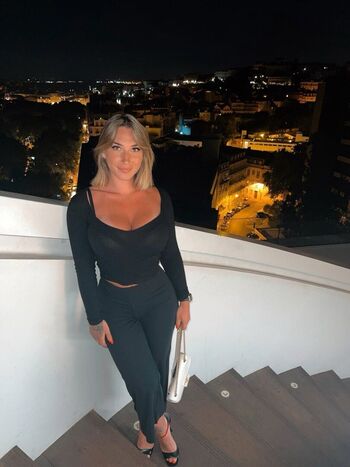 Full leaked Laurine private onlyfans photo